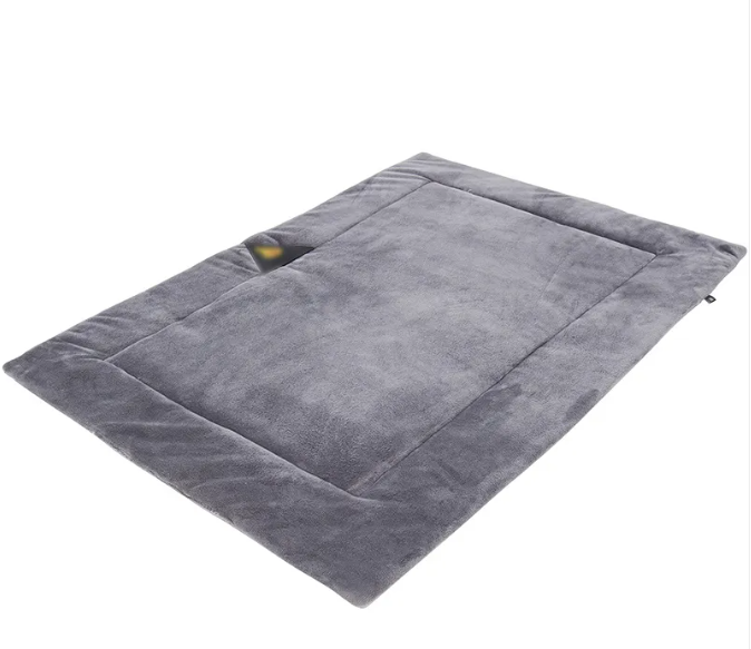 Grey self-warming pet mat with padded border, no electricity needed – TailoraStyle